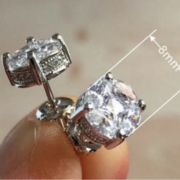 - White gold Vermiel & moissanite stud earrings 3kt. - Picture 2 of 4